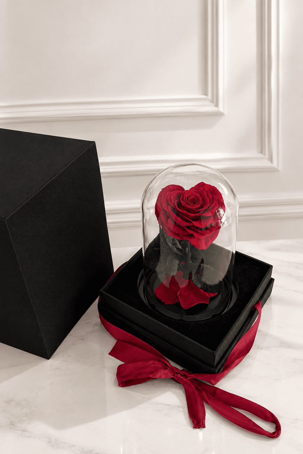 ROSE ÉTERNELLE SOUS CLOCHE CŒUR